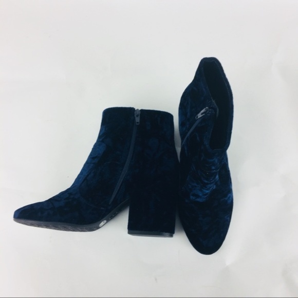 - New Gianni Bini Blue Velvet Crush Ankle Boot - Picture 5 of 7
